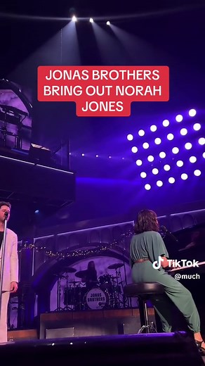 Jonas Brothers Collaborate with Norah Jones Live