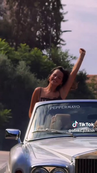 Jules LeBlanc's Stunning Makeup Transformation