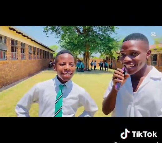 Part 1 of grade 8 kiss or hug or grab 🔥🔥🔥🔥#SAMA28 #schoolcontet #school