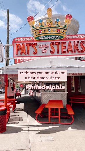 12 things you must do in 📍 PHILLY! First timers weekend guide! SAVE to plan your visit & follow us for more US travel tips. #visitphilly #phillytravel #thingstodoinphiladelphia #thingstodoinphilly #ustraveldestinations