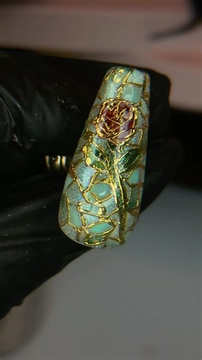 Beauty & The Beast stained glass rose nails #pressonnails #beautyandthebeast #beautyandthebeastnails