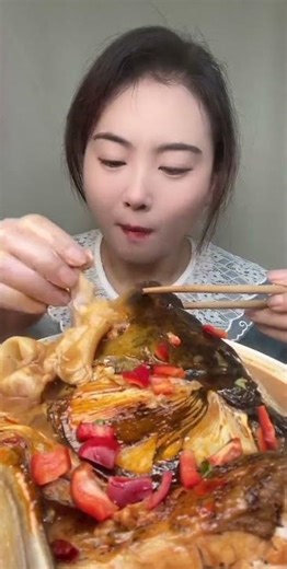 Spicy Braised Fish Head Mukbang | 매운 생선머리 먹방 | Zhou Mukbang