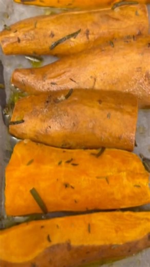 בטטה צלויה בתנור 🍠 #food #youtube #cooking #explore #veganrecipes #sweetpotato