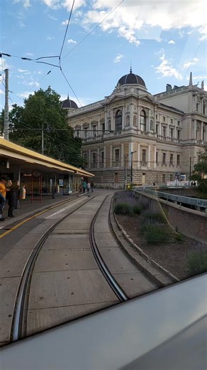 WienGo ✅️ Unterwegs mit 43 Richtung #neuwaldegg #viennanow | Wien zu Fuss Photoblog