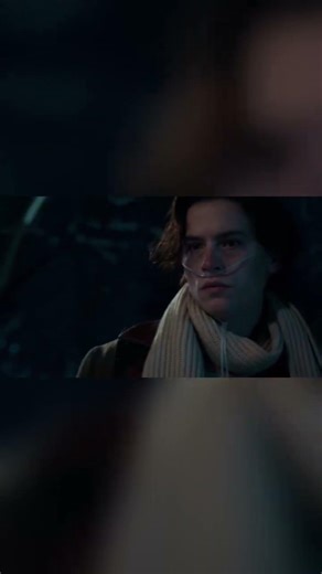 They were madly in love but sick and being together could mean their death #fivefeetapart#movieclips
