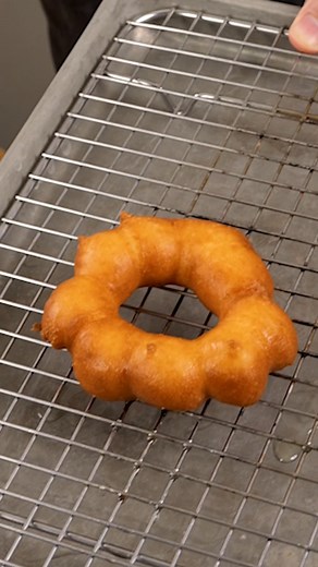 The shape of your favorite donut tells me all I need to know 🍩👀 Mochi Donut Ingredients: - Mochiko (1 cup) - Tapioca Starch (¾ cup) - Sugar (⅓ cup) - Baking Powder (1 ½ tsp) - Egg (1) - Whole Milk (5oz or 150grams) ⅔ cup - Vegetable Shortening (2 tbsp) - - Powdered Sugar (1 cup) - Whole Milk (1oz or 32 grams) 3 tbsp - Strawberry Jam (2 tsp) - - Strawberry Wafer Cookies | Ian's table