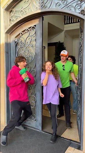 PRANKING MY FRIENDS w/ Bounty Hunter!!! 😂 #shorts