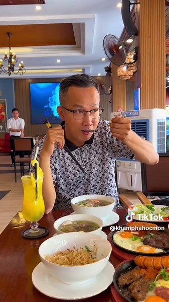 Hủ Tiếu Nam Vang: Địa Chỉ Ăn Uống Tuyệt Vời