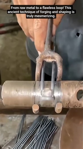Blacksmith Creates Flawless Loop