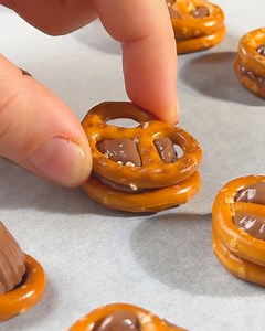 Christmas candy everyone will love 🎄🍬 | Creative Bee