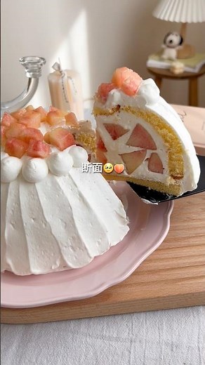 材料3つ いちごスペシャルで作る！？桃のズコットケーキ🥹🍑簡単なのにおいしすぎる😭#桃 #お菓子作り #簡単レシピ #ケーキ #cake #手作りケーキ #peach #簡単スイーツ