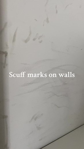 First ever voice over, helloooo💅🏼🤩 A quick way to remove scuff marks off walls 👉🏻 #cleantok #cleaninghacks #cleaningtiktok #fyp #cleaningwalls #spotcleaning #cleaningmotivation