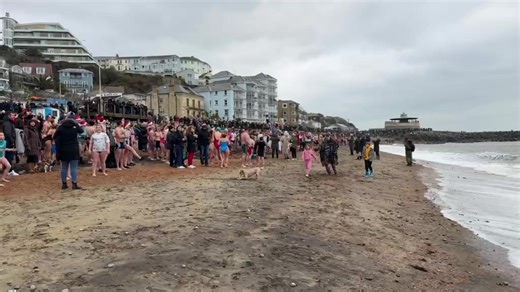 LIVE: Ventnor Boxing Day Swim 2025 🥶 | Island Echo