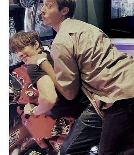 @talia asked me to use this sound, ask and you shall receive LMAO 😛 also this counts as tomorrows edit 😍 #FLAMINGO #ALBERT #ALBERTARETZ #FLAMINGOALBERT #FLAMINGOEDIT #VSP #VIDEOSTAR #VIDEOSTARPRO #ABCXYZ #FLAMINGOWASTAKEN #FLAMINGOAD #ALBERTO #EDIT #VS #TRANSITION #FRENCH #CHARLIXCX #TROYESIVAN