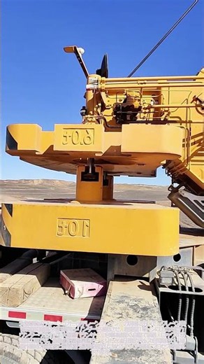 圧倒的重量感！大型移動式クレーンのカウンターウェイト自動装着工程 #worker #process #crane #heavyequipment #construction
