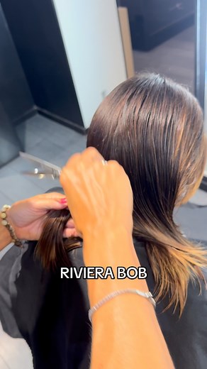 26K views · 539 reactions | Riviera bob…. Natural effect…. Mocha mousse… #hair #redken #bob #hairtutorial #maisonsilvia #hairstyle #bobhaircut #ghd #haircut #redkenabc # | Maison Silvia | Facebook