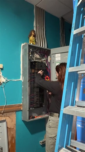 Testing and Replacing an Overheating Breaker