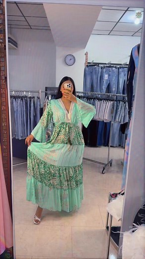 Dieses wunderschöne Maxi Kleid haben wir in wunderschönen Farben bekommen 😍 | FashionStore ByGabriella