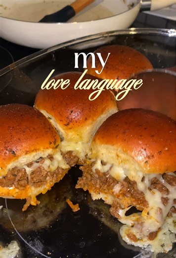 Poster ikke mat content som regel her, men alle som kjenner meg godt vet jeg elsker å lage mat og har alltid gjort det❤️ så ville dele denne oppskriften fordi det var så lett og lage, å alle klarer å lage denne!!🫂 s/o @Sonia Sheikh | THAT GIRL