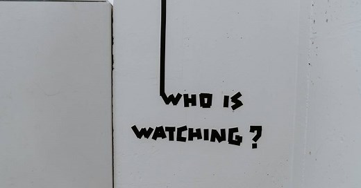 Who, why, what, when, where, whom e how: você sabe usar esses pronomes?