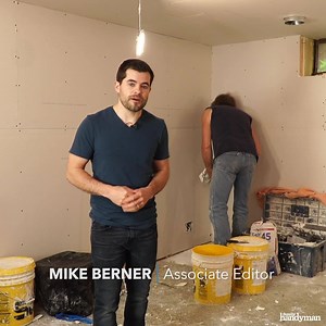 Learn how to mud and tape drywall with ease! Check this out for more expert drywall tips –> https://trib.al/dyLKg10 | Family Handyman