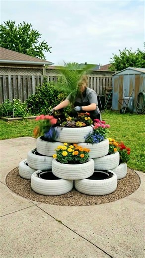 DON'T throw away old tires! 🛑 Do THIS instead! 🌸♻️
