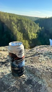 Throwback to one of the best moments I’ve had after a long week of solo paddling. Shoutout to @whitewaterbrewingco 💯🍺 | Go Paddle