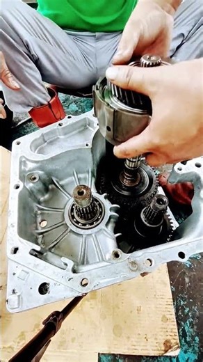 Assemble the transmission like a pro with these tips #shorts #feedshorts #mechanic #automatictrans