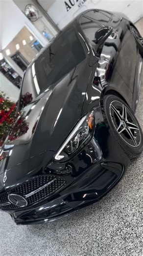 Leao Tints 🔌 on Instagram: "Tints all around !! 35% windshield 20% all around DM to book an appointment 📲 Ask about regular vs ceramic tint #tintprollc#tints#stamfordct#ceramictints#fy"