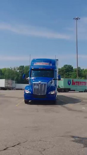 Did you know we have our own rewards app? Make life on the road easier with the TruckSmart app. From booking a shower to reserving a parking spot or even grabbing a bite to eat, the TruckSmart app gives you the ability to easily earn and redeem points. | TravelCenters-TA-Petro