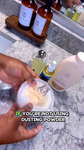 How to make a simple and quick dusting powder at home! #femininehygiene #skincare #dustingpowder