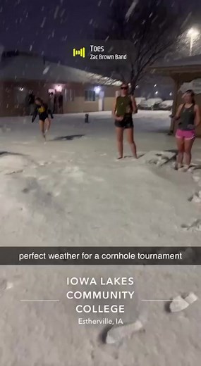 Exploring Christmas Vibes in Spencer, Iowa