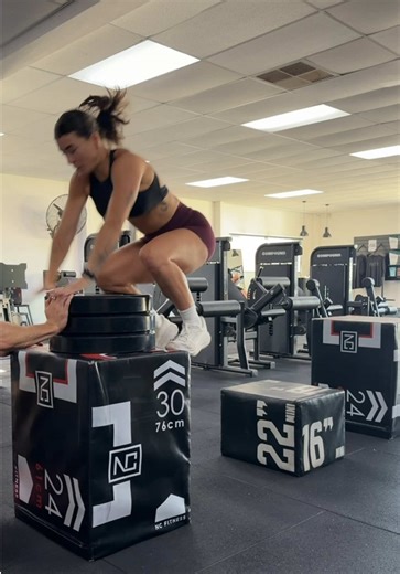 Plyos are going well guys 🤣🤣