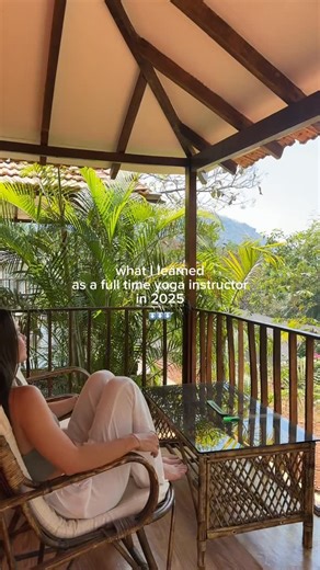 Jordan Baggot | Yoga Instructor on Instagram: "8 things I’m carrying forward from a year of teaching full-time, building my own offerings, and figuring it out as I go 👇🏼🤍 1. students remember how you made them feel far more than how complex your flow was… connection > choreography 2. no two teachers land the same, even with the same tools. your lived experience is the differentiator, and there is room for all of us 3. teach from what you’ve actually lived, that’s where authenticity is 4. bein