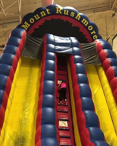 Family Fun Nights are back at PRO 🎉Join us every Saturday from 4 – 7 pm and bring a friend! See you there. | PRO Club