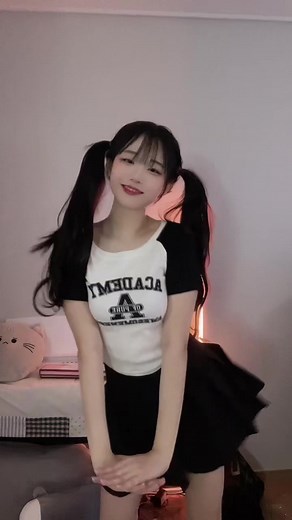 팬트리와 딥페이크의 매력 탐구하기