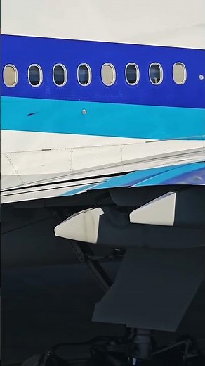 Boeing 777-200 Slats and Flaps Setting for Takeoff | Taxi-Out Cockpit Sequence