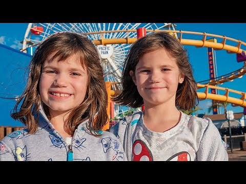 Twin Sisters Play at Beach Theme Park!