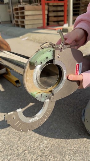 Closed-Loop Automatic Stainless Steel Pipe Welding | Cleanroom Welding Technology #Shorts
