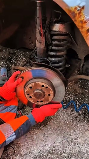 Budget Brake Repair That Works 🇺🇸#brakepads #brakecaliper #v8 #diy #automobile