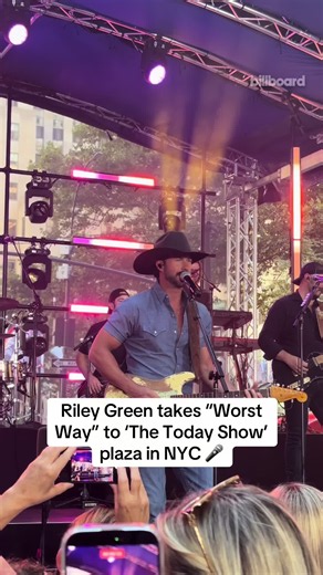 Riley Green “Worst Way” live on The Today Show — NYC performance