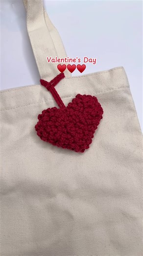 Crochet Valentine's Day Gift Tutorial: Heart Keychain