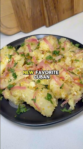 Authentic Cuban Yuca con Mojo 🇨🇺🔥recipe (description) ↗️ #yuca #cassava #cuban #cubanos