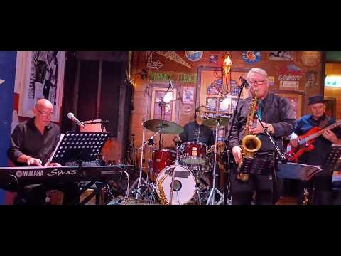 The Glen Walsh Quartet - It's Only a Paper Moon - Featuring Alan Pithers