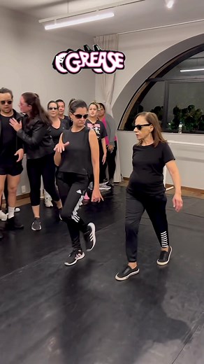 You're The One That I Want - Grease | John Travolta & Olivia Newton-John