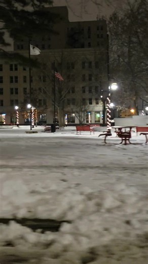 Christmas time in downtown Decatur. | History of the Heartland