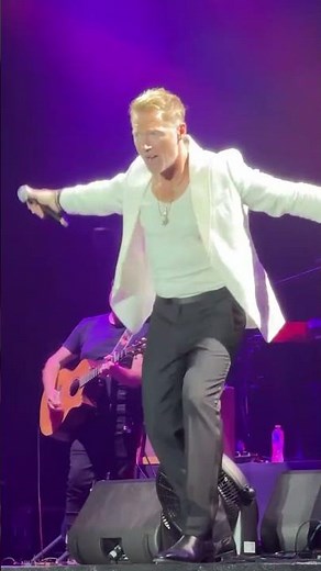 What an audience, what a night! One of my favourite shows ❤️ Thank you Dubai