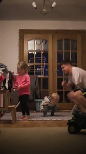 217K views · 2K reactions | How awesome is this? 藍藍(Shared by Daniel Young @iamdanielyoung on Twitter) "I'm on day 3 of the @thebodycoach beginners HIIT workout series on YouTube and it seems that my kids are wanna get ripped too  Oh and I also had to change a nappy half way through " | The Body Coach | Facebook