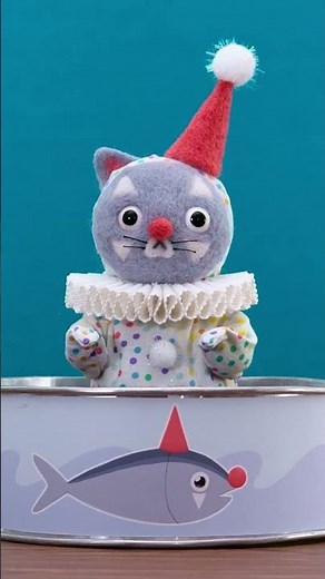 Cat circus in a can. Collab with Laura Vendetti