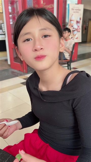 An kem cung vui